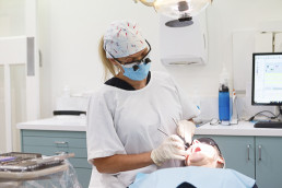 Dental hygienist and patient at Cleeland Dental